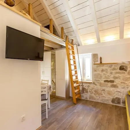 Apartment Romantic In Center