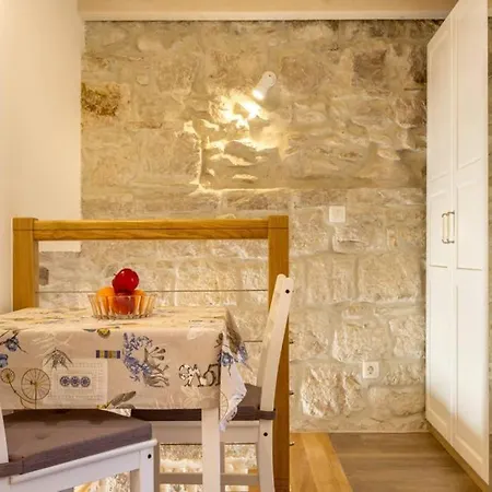 Apartment Romantic In Center