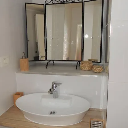 Romantic In Center Apartment *