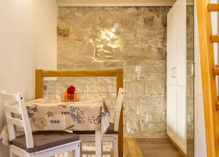 Apartment Romantic In Center